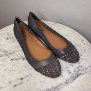 Talbots Flats Size 7 M gray Leather
Shoes MAKE ME AN OFFER!